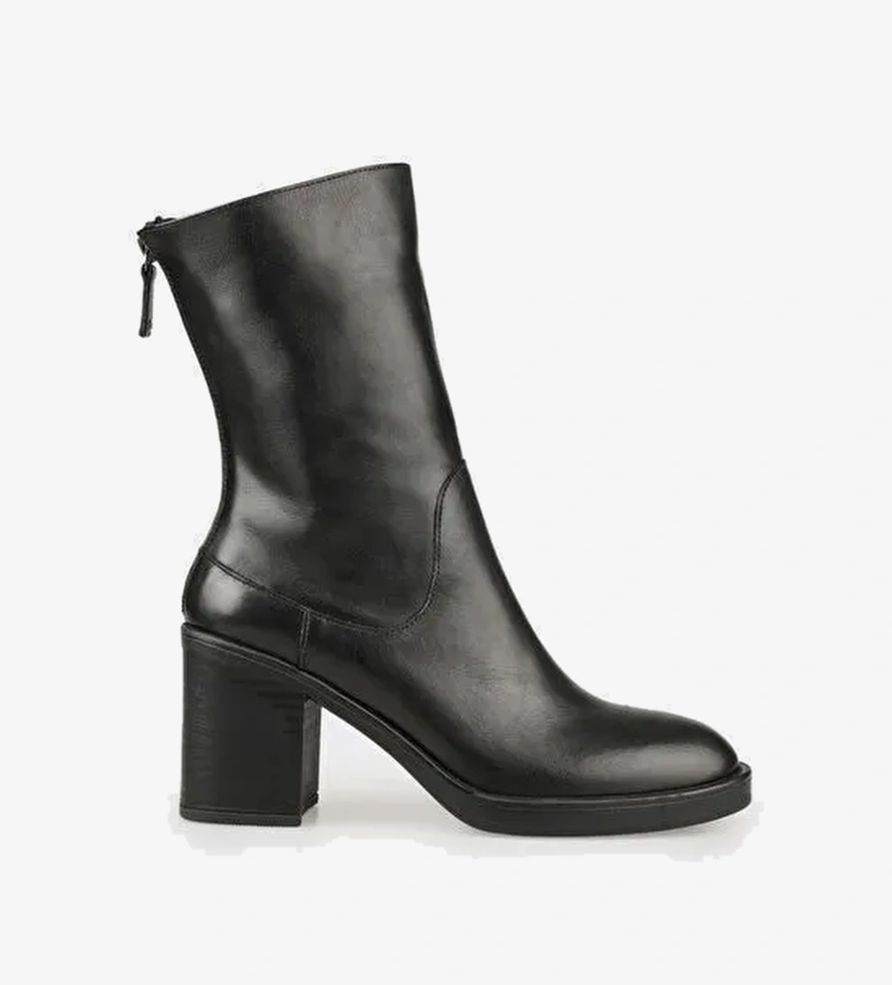 Siyah Deri Kadın Günlük Bot - Görsel 1