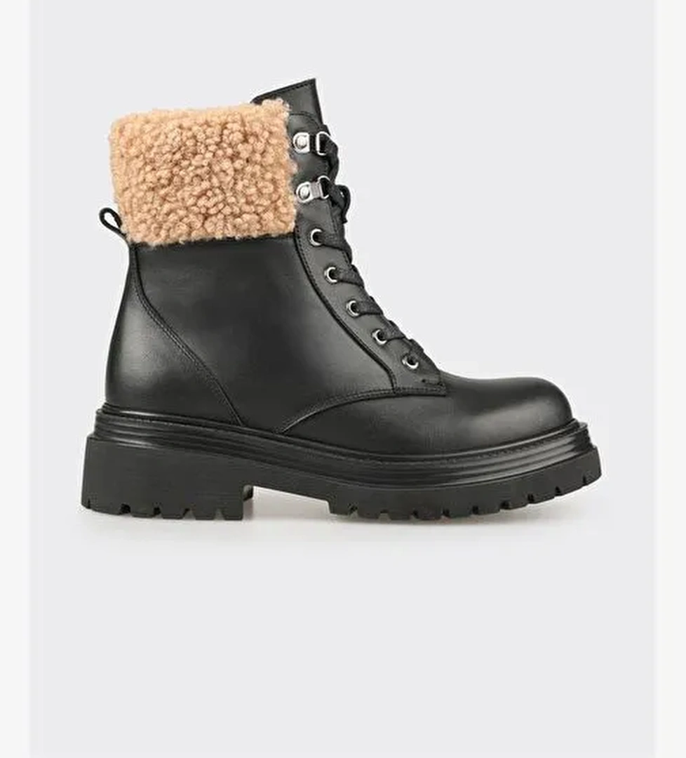 Siyah Kadın Günlük Bot - Görsel 1