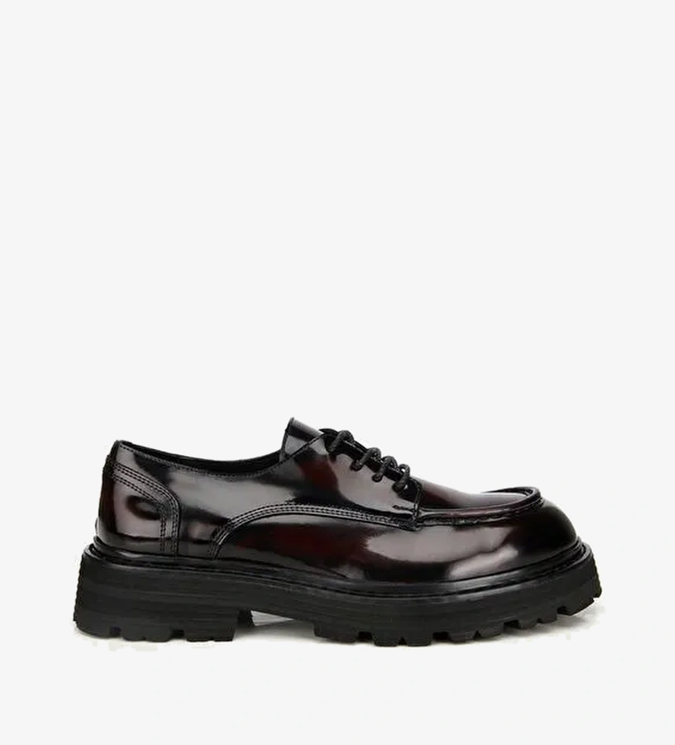 Erkek Rugan Deri Bordo Dikiş Detaylı Kalın Tabanlı Günlük Ayakkabı 02AYH312370A780 - Görsel 1