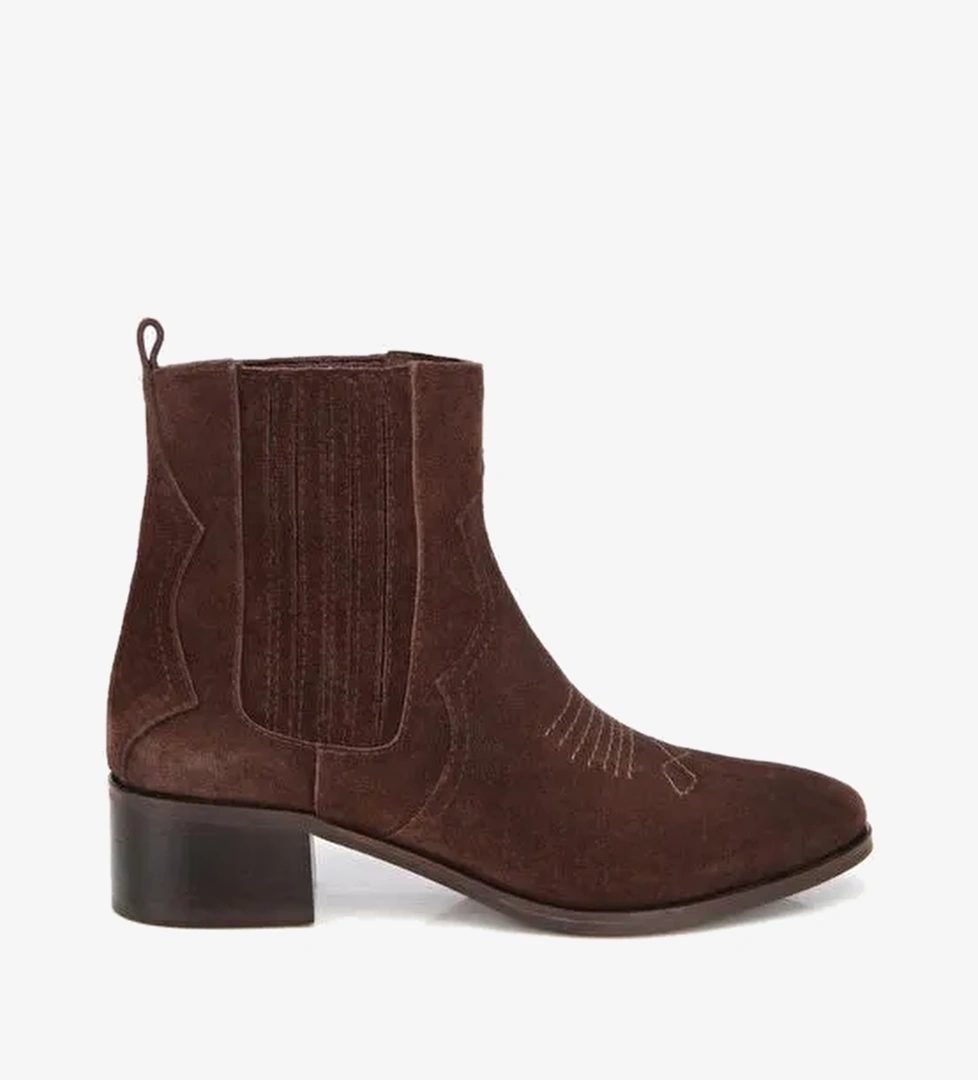 Kadın Süet Deri Kahverengi Dikiş Detaylı Lastik Detaylı Düz Bot 01BOH313450A450 - Görsel 1