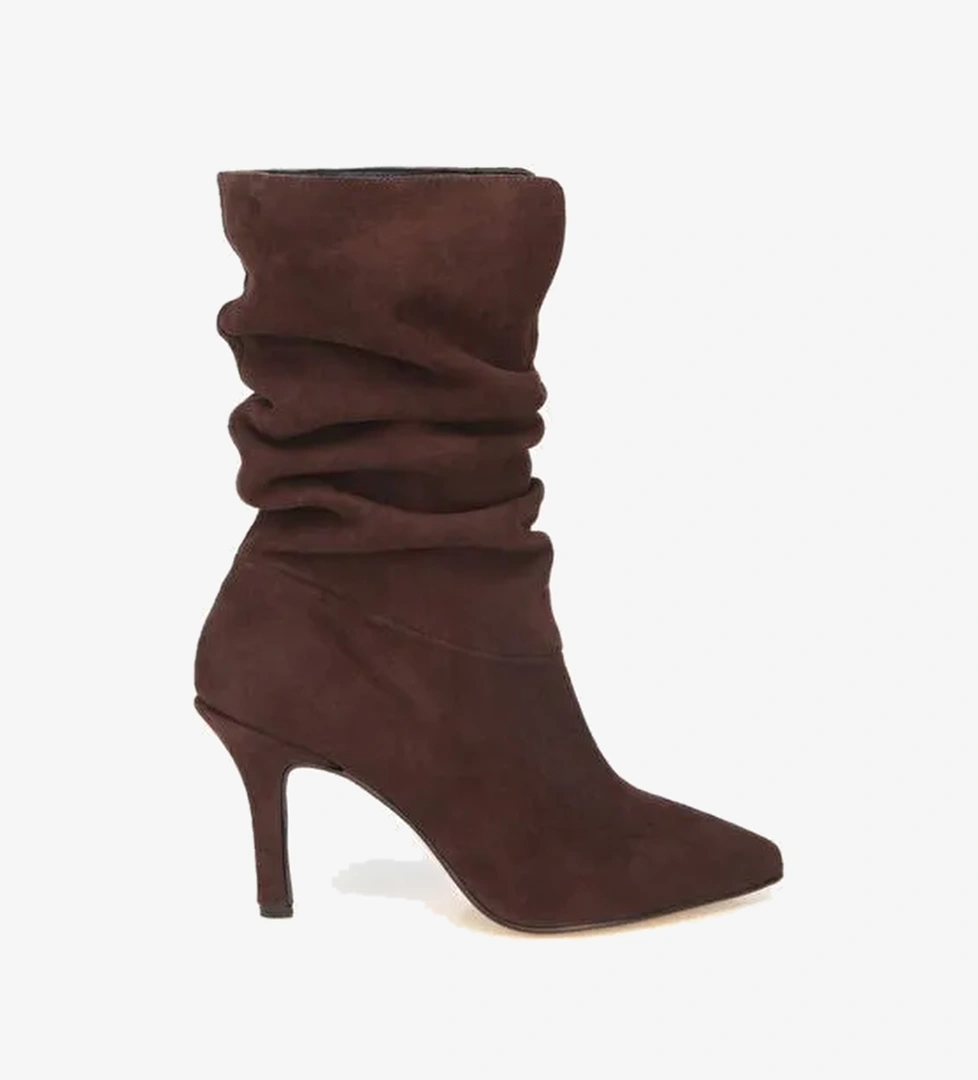 Kadın Süet Deri Kahverengi Büzgülü Sivri Burunlu İnce Topuklu Bot 01BOH317940A480 - Görsel 1