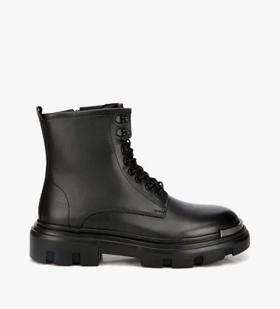 Erkek Deri Siyah Metal Detaylı Casual Bot 02BOH314250A100 - Görsel 1
