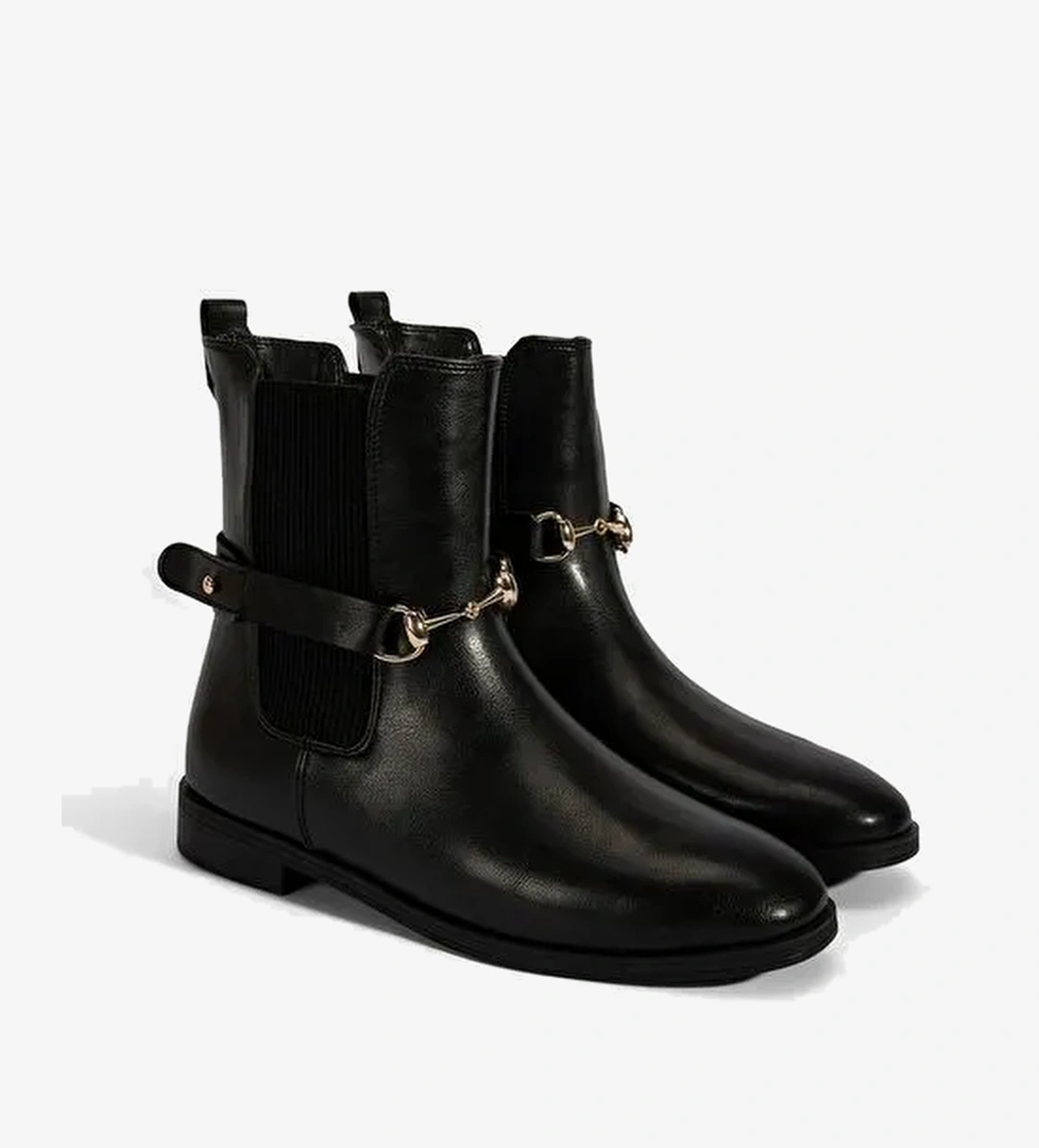 Kadın Siyah Metal Toka Aksesuarlı Bot - Görsel 1