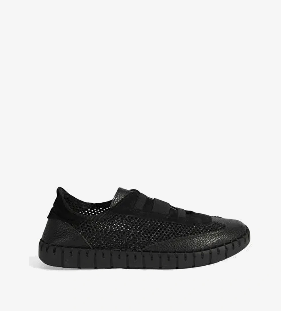 Kadın Siyah Perforeli Günlük Ayakkabı - Görsel 1