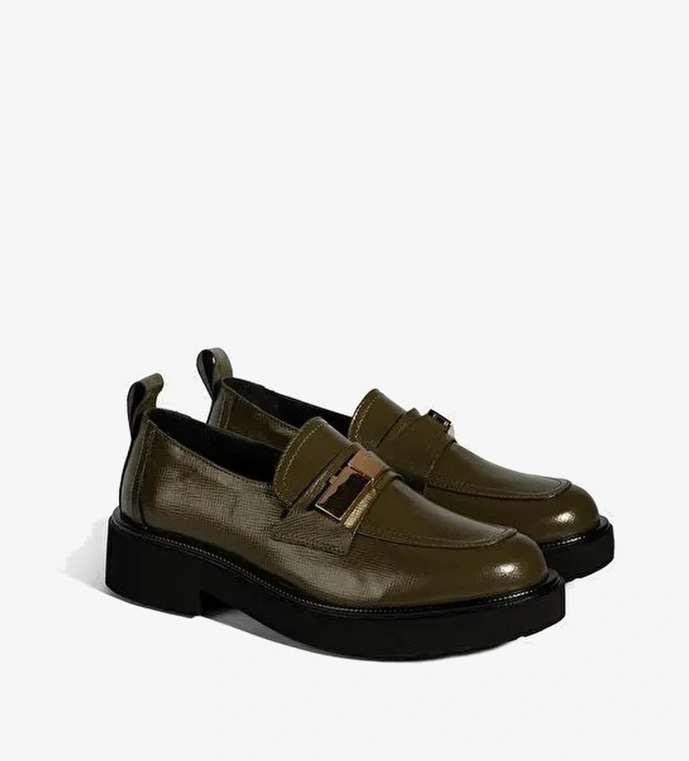Kadın Yeşil Metal Toka Aksesuarlı Deri Loafer - Görsel 1