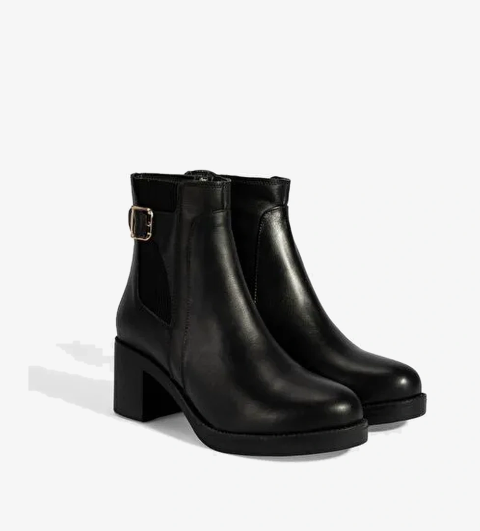 Kadın Siyah Metal Toka Detaylı Topuklu Deri Bot - Görsel 1