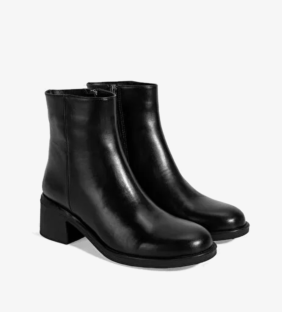 Kadın Siyah Fermuarlı Topuklu Deri Bot - Görsel 1