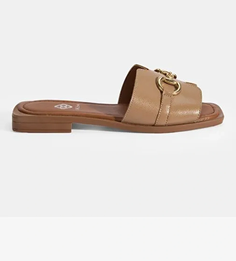 Kadın Taba Metal Toka Aksesuarlı Deri Terlik - Görsel 1