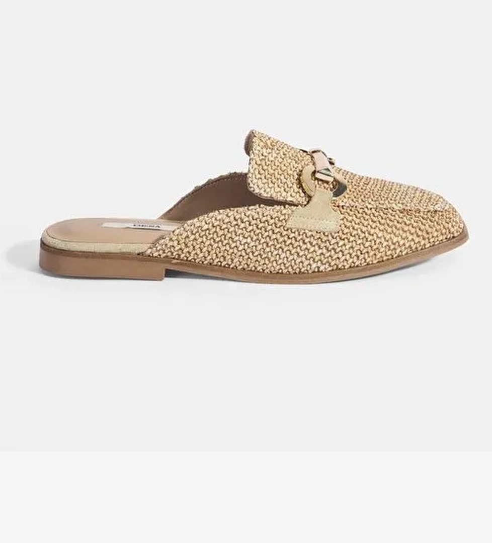 Kadın Bej Metal Aksesuarlı Hasır Terlik - Görsel 1