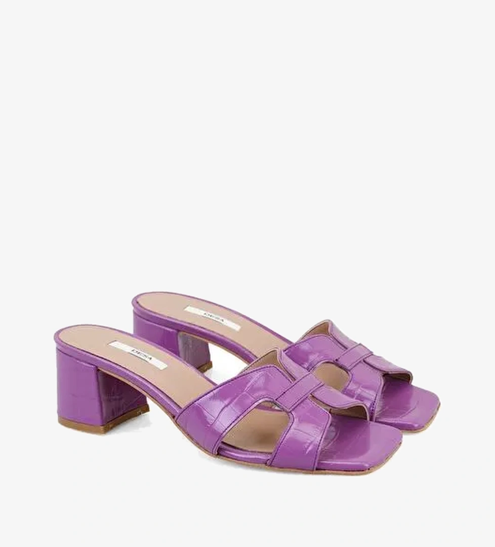 Kadın Mor Kroko Baskılı Deri Terlik - Görsel 1
