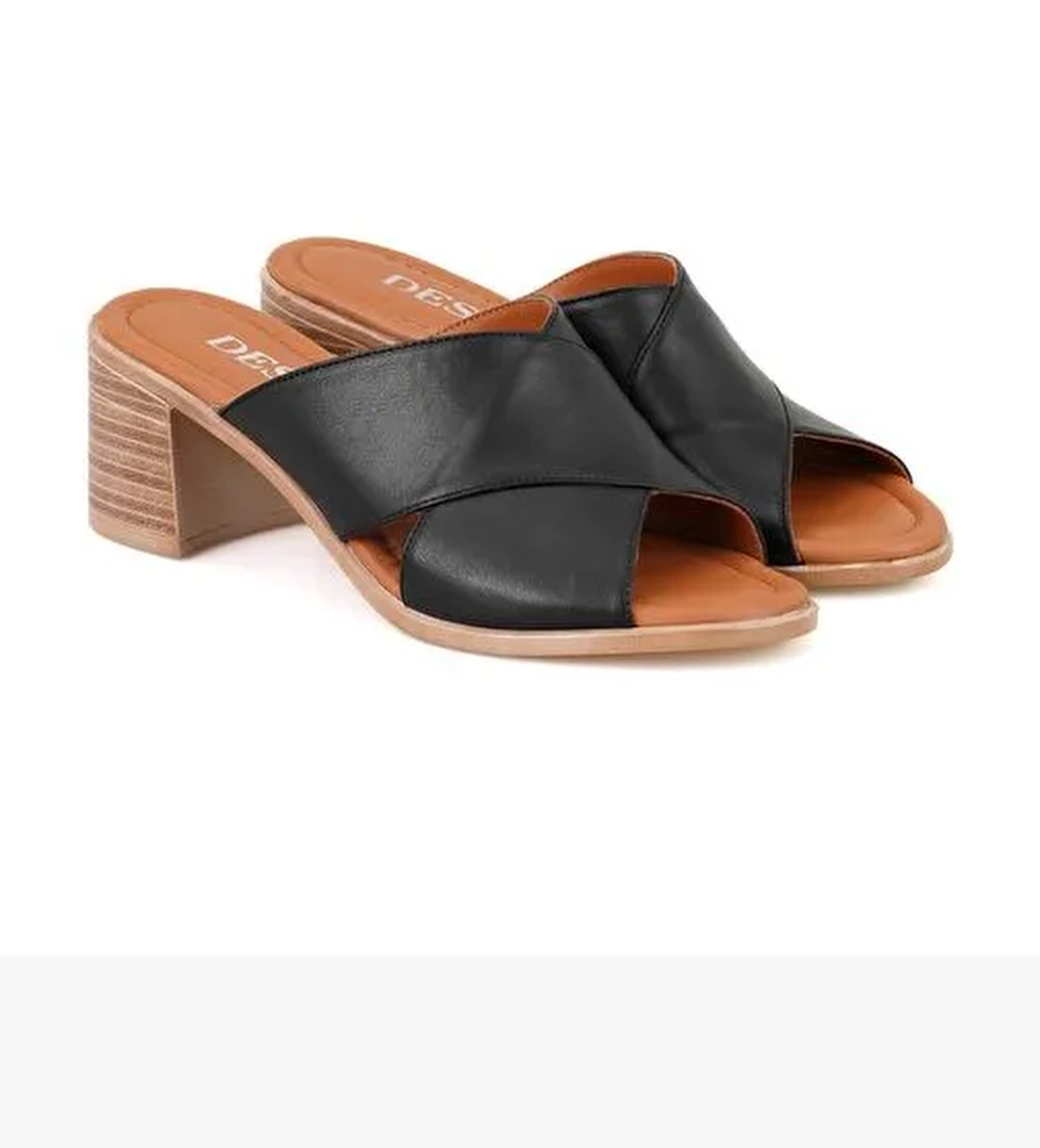 Kadın Siyah Topuklu Deri Terlik - Görsel 1