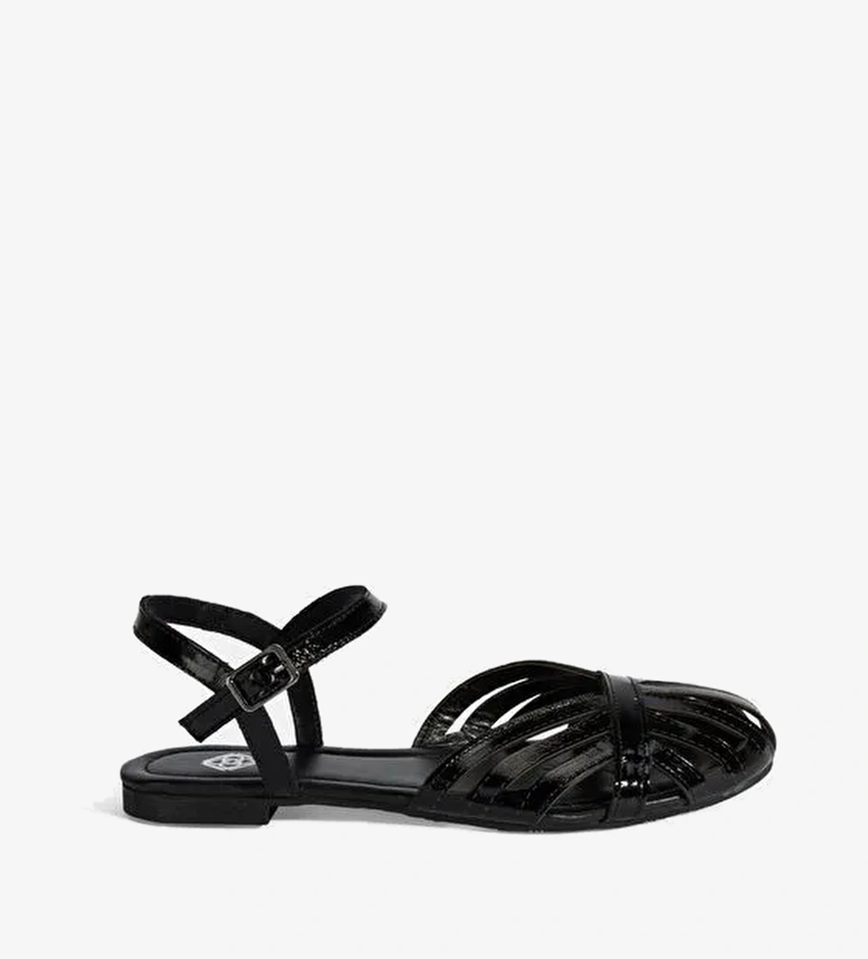 Kadın Siyah Ayarlanabilir Tokalı Rugan Sandalet - Görsel 1