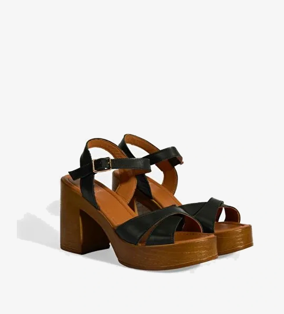 Siyah Kadın Toka Detaylı Deri Sandalet - Görsel 1