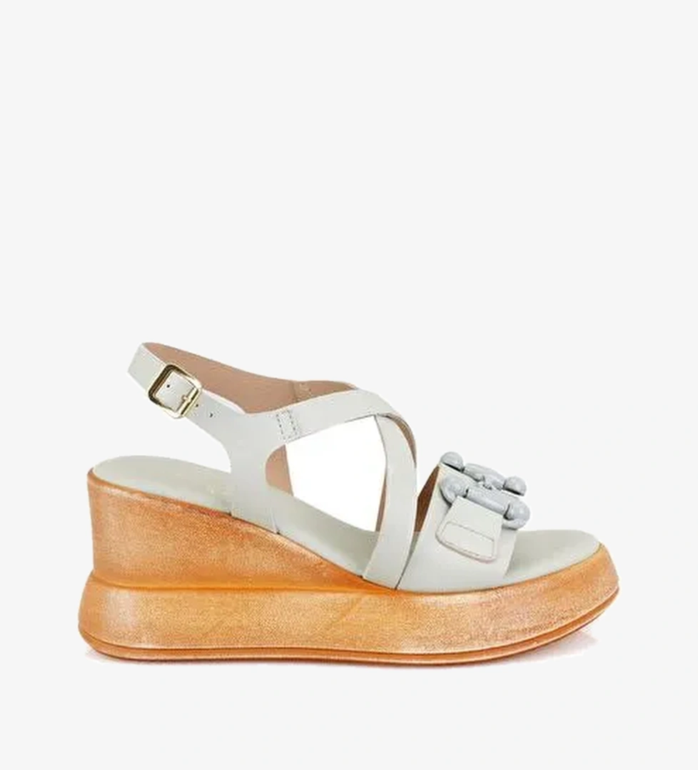 Kadın Yeşil Ayarlanabilir Tokalı Topuklu Deri Sandalet - Görsel 1