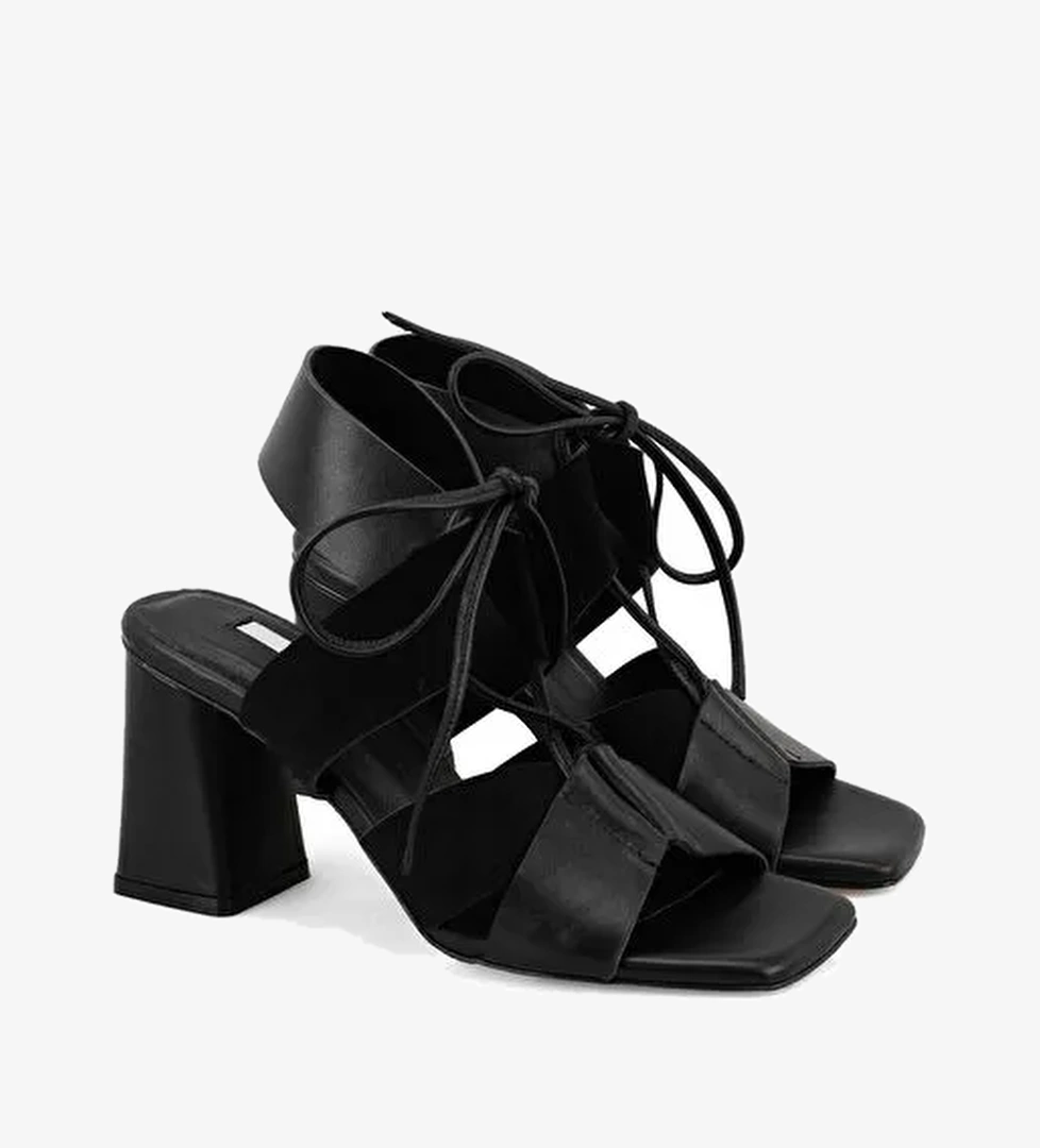 Kadın Siyah Topuklu Deri Sandalet - Görsel 1