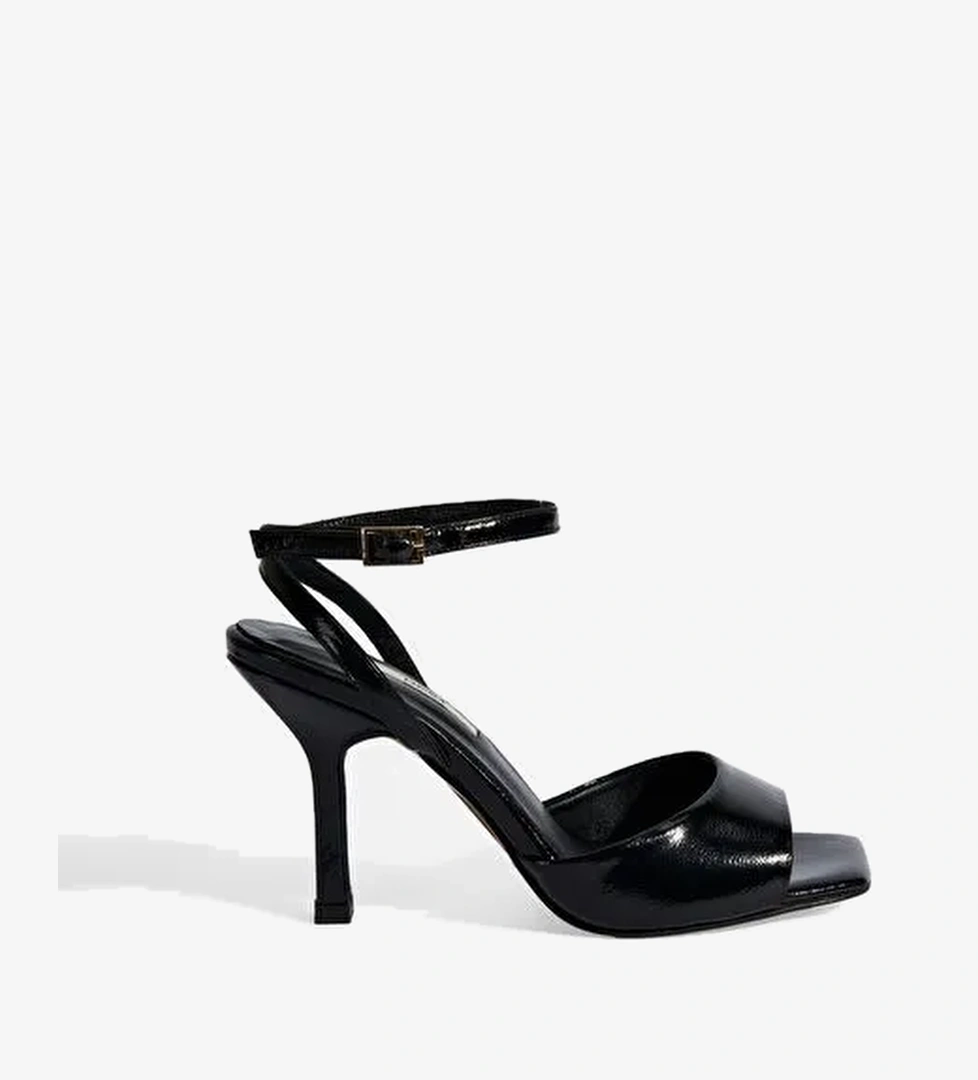 Kadın Siyah Ayarlanabilir Tokalı Rugan Topuklu Sandalet - Görsel 1