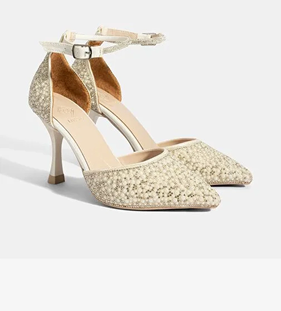 Kadın Beyaz Ayarlanabilir Tokalı Taşlı Gelin Ayakkabısı - Görsel 1