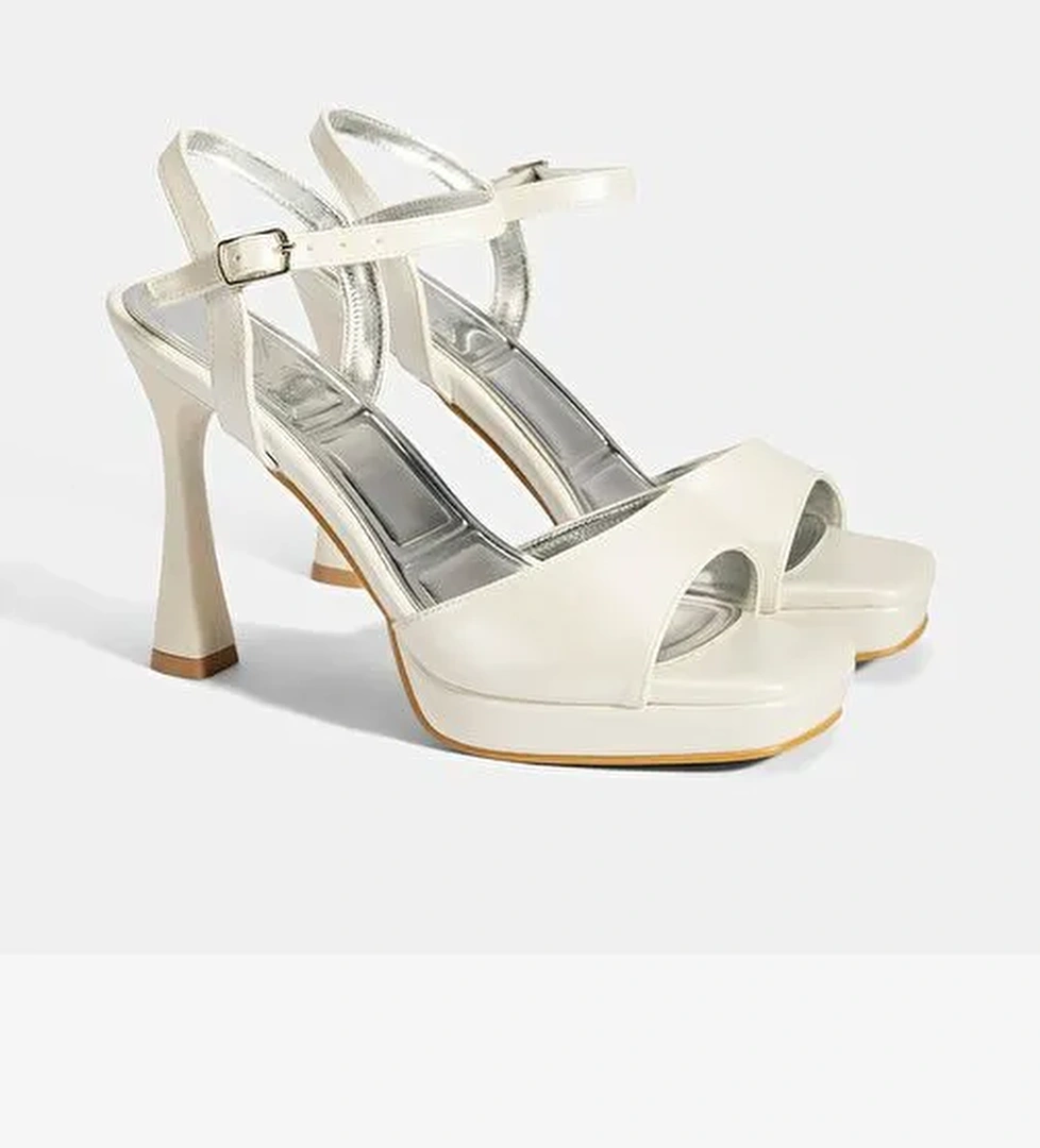 Kadın Beyaz Ayarlanabilir Tokalı Topuklu Gelin Ayakkabısı - Görsel 1