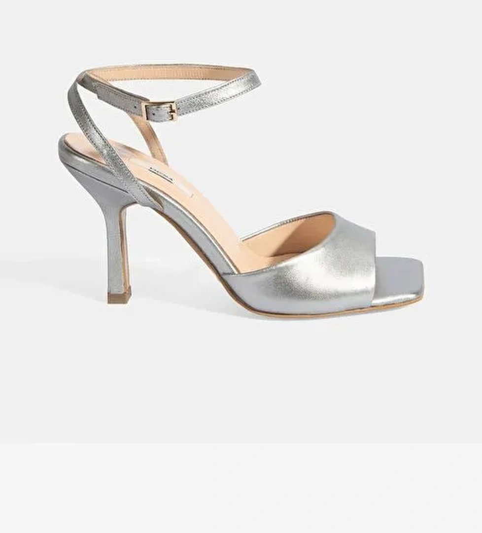 Kadın Gümüş Ayarlanabilir Tokalı Deri Abiye Topuklu Sandalet - Görsel 1