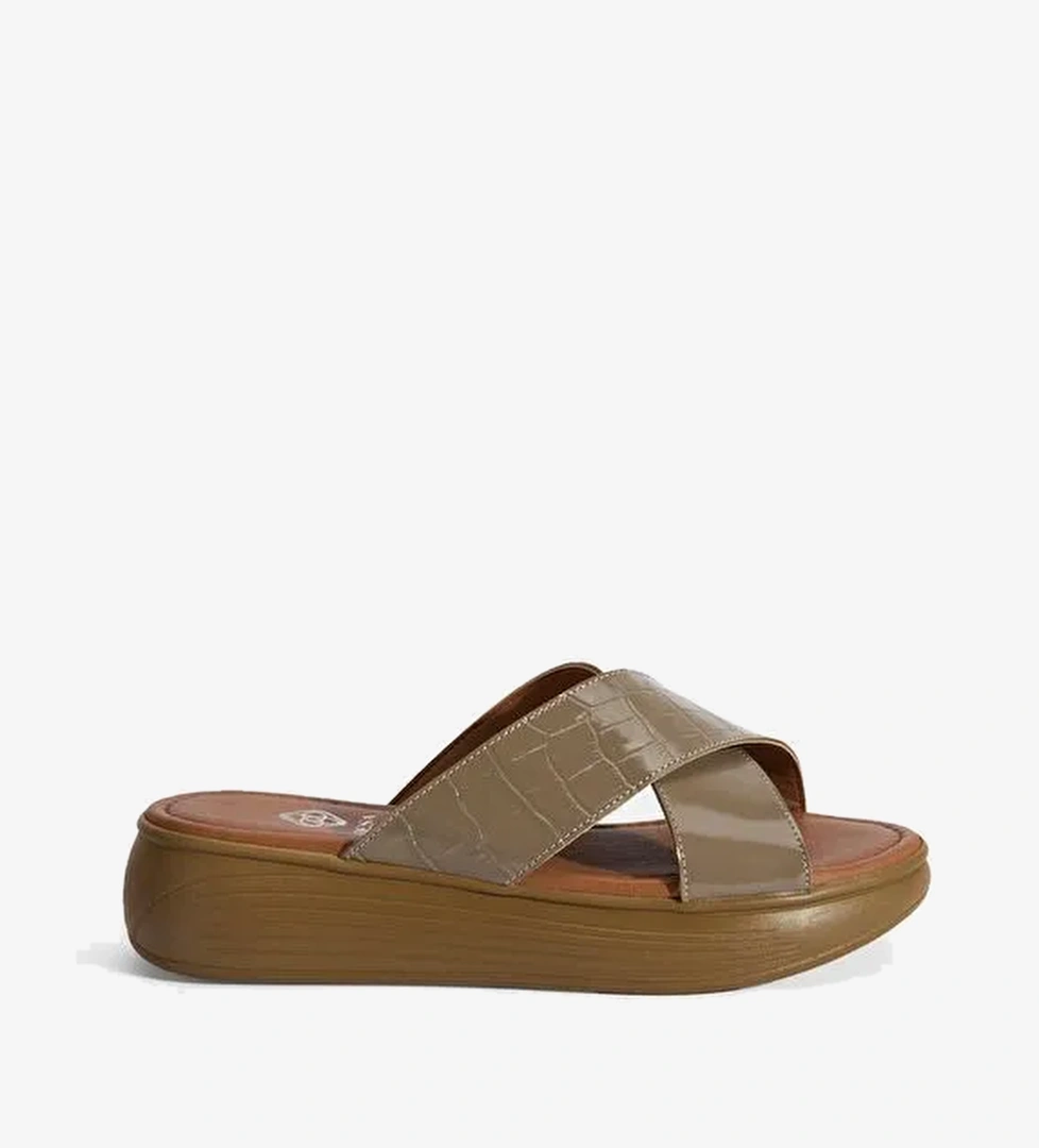 Desa Desa Kadın Vizon Dolgu Topuklu Deri Terlik Boyner'de! Vizon - 1. görsel