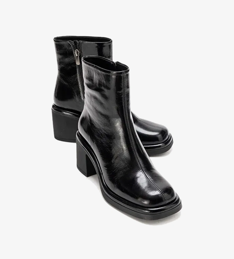 Luvi Shoes Luvi Shoes JUNAE Siyah Rugan Hakiki Deri Kadın Kalın Topuklu Bot Boyner'de! Siyah Rugan - 1. görsel