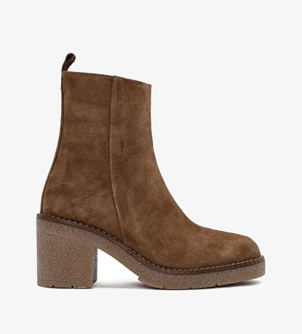 Derimod Derimod Kadın Bej Fermuarlı Kalın Topuklu Süet Deri Bot 25WFD203610 Boyner'de! Bej - 1. görsel