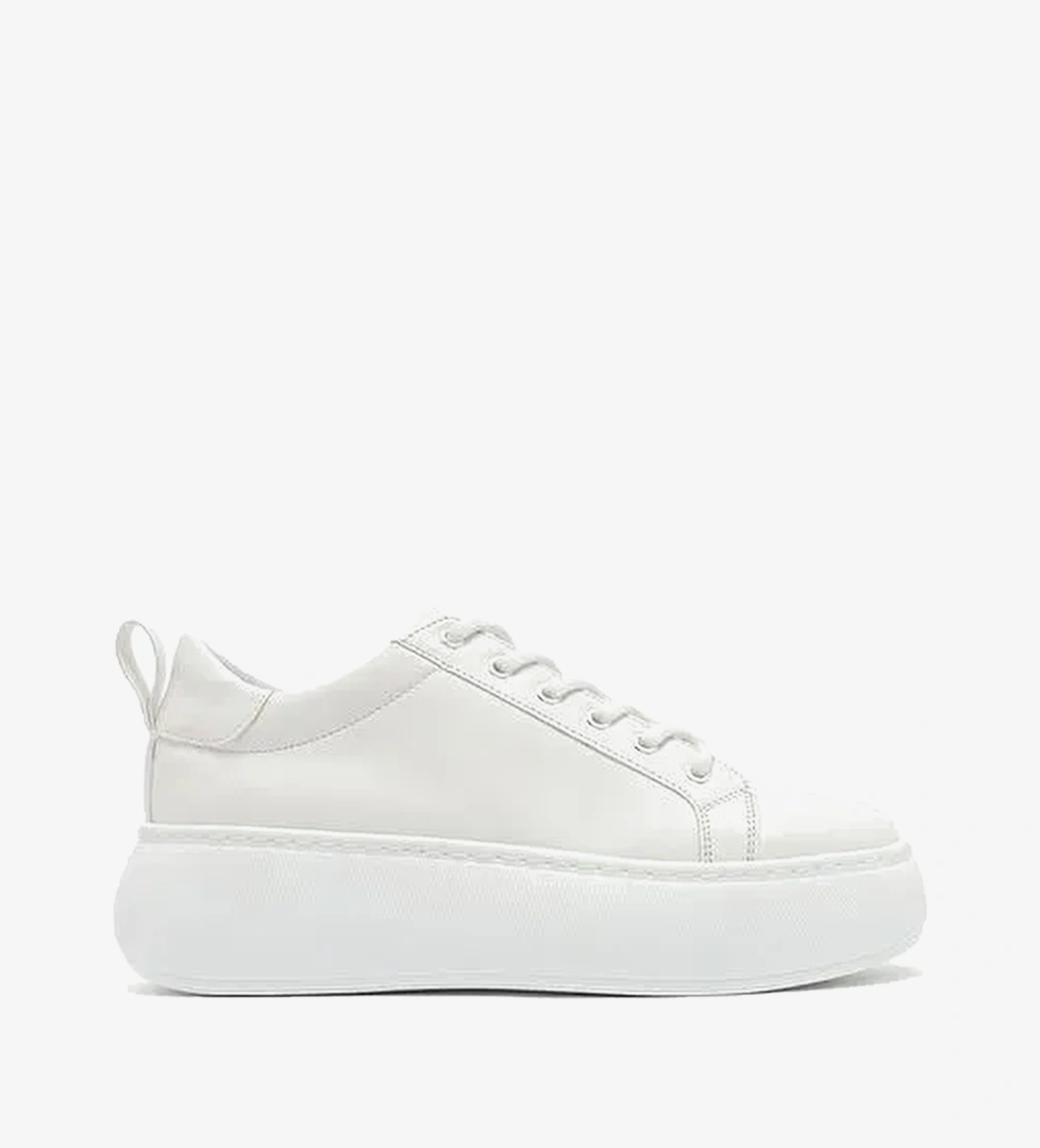 Kadın Beyaz Bağcıklı Kalın Tabanlı Sneaker 26PFE22036F