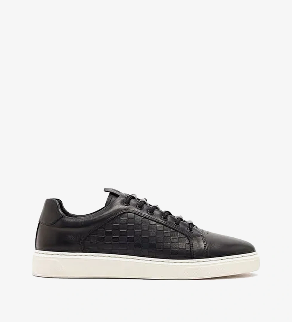 Erkek Siyah Bağcıklı Kalın Tabanlı Desenli Deri Sneaker 26SFD640914