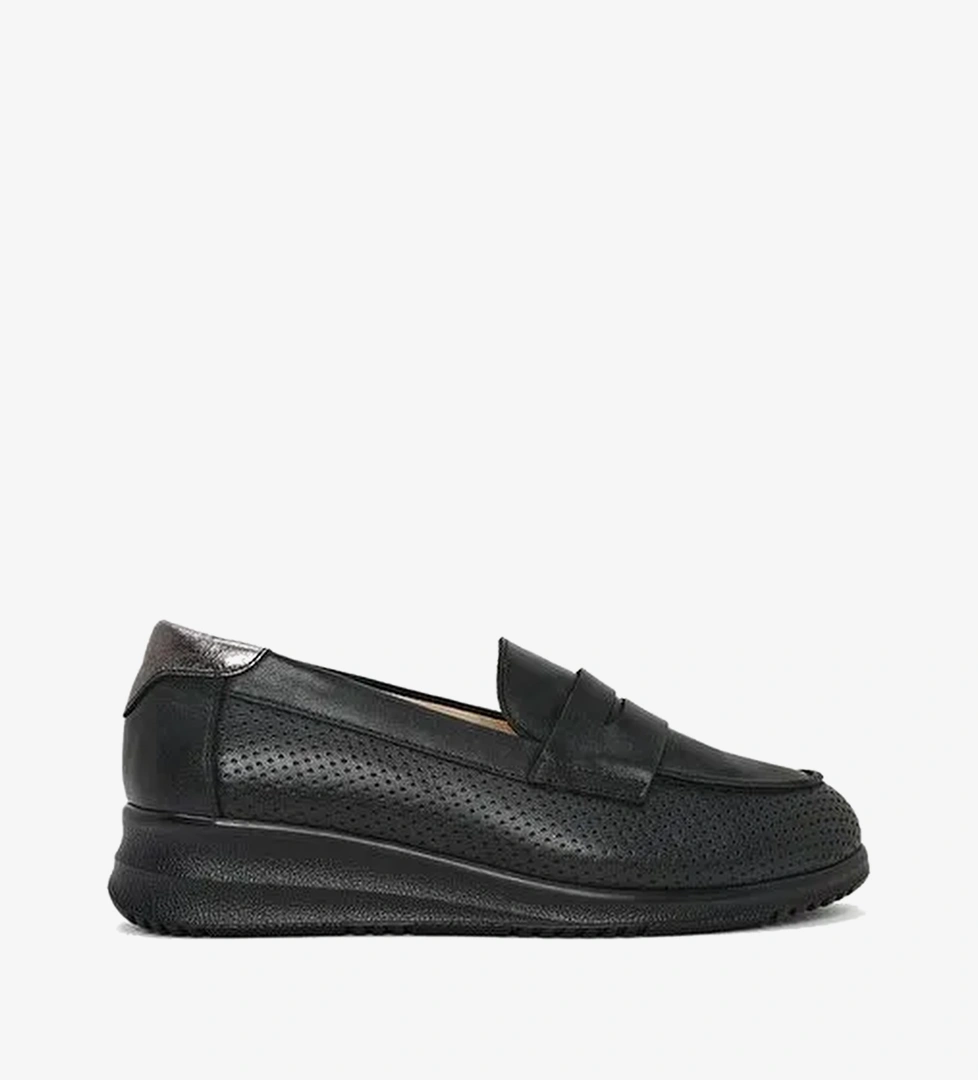 Kadın Siyah Dolgu Topuklu Deri Comfort Loafer 26PFD410418