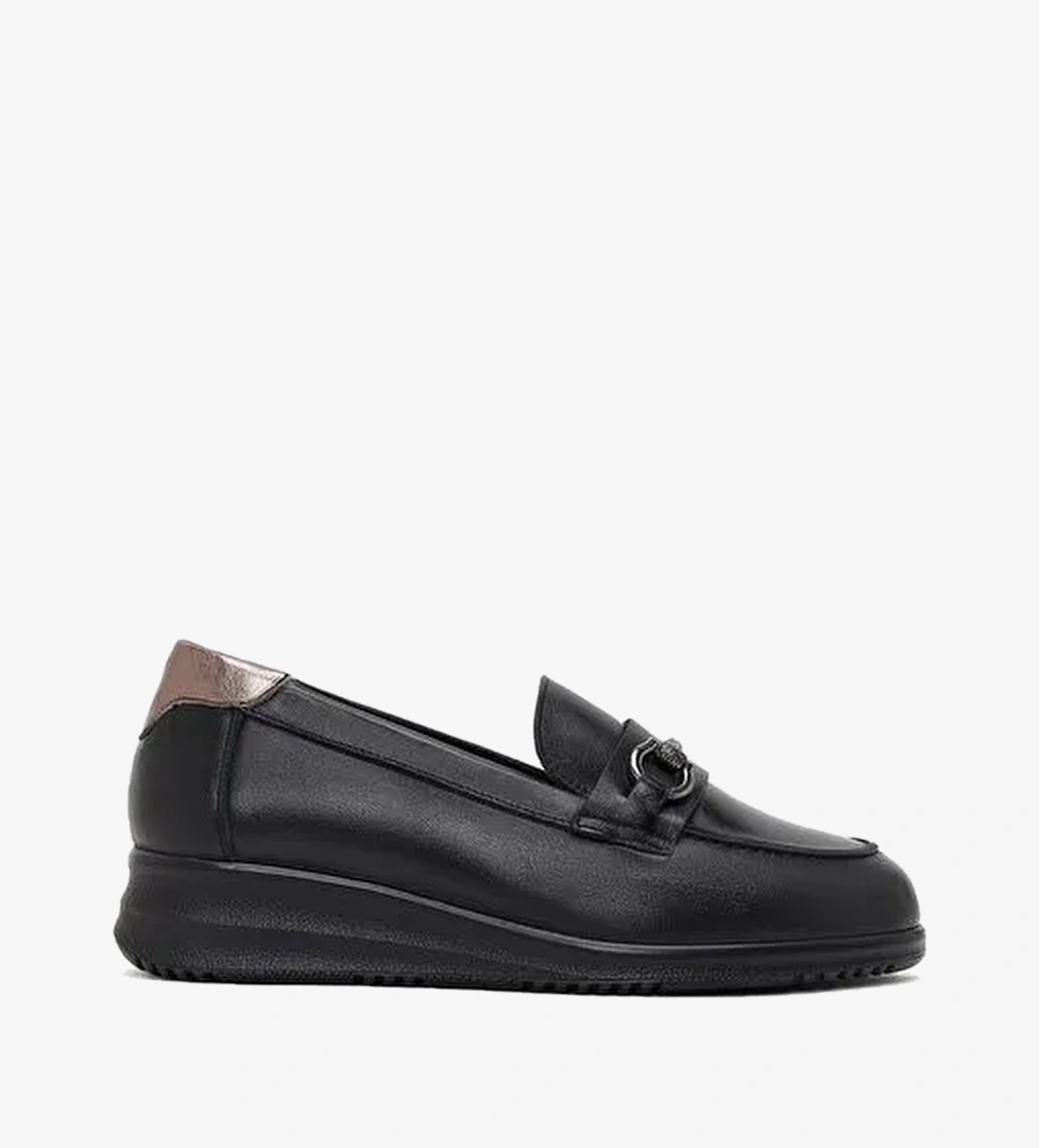 Kadın Siyah Tokalı Dolgu Topuklu Deri Comfort Loafer 26PFD411318