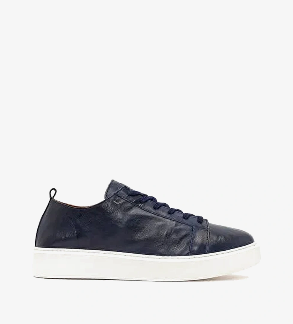 Erkek Lacivert Bağcıklı Kalın Tabanlı Baskılı Deri Sneaker 26SFD688326