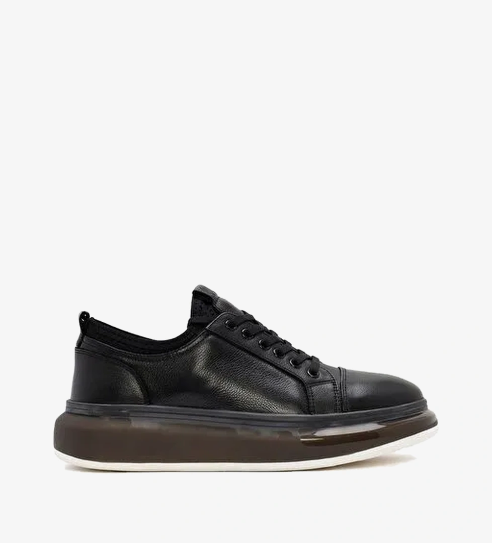 Erkek Siyah Bağcıklı Kalın Tabanlı Deri Sneaker 26SFD691418