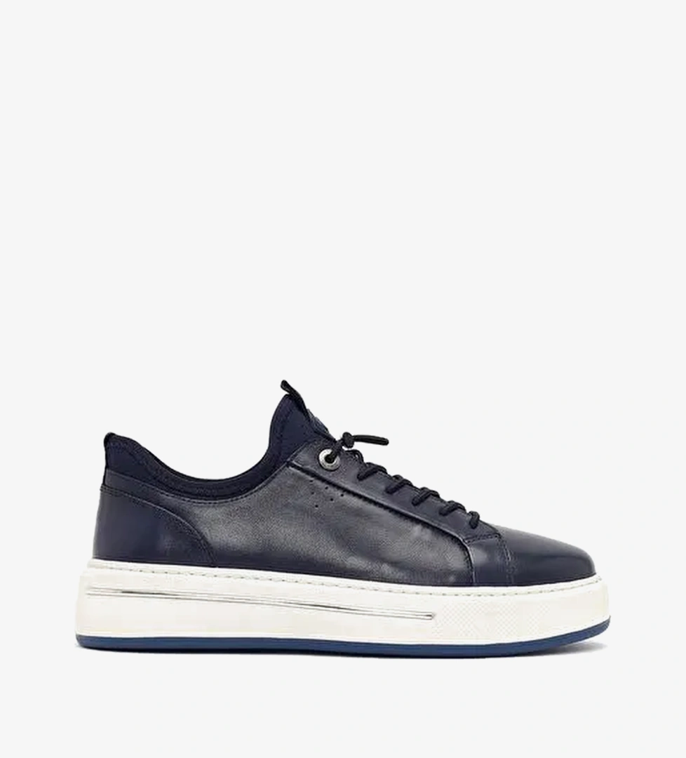 Erkek Lacivert Bağcıklı Kalın Tabanlı Deri Sneaker 26SFD676318