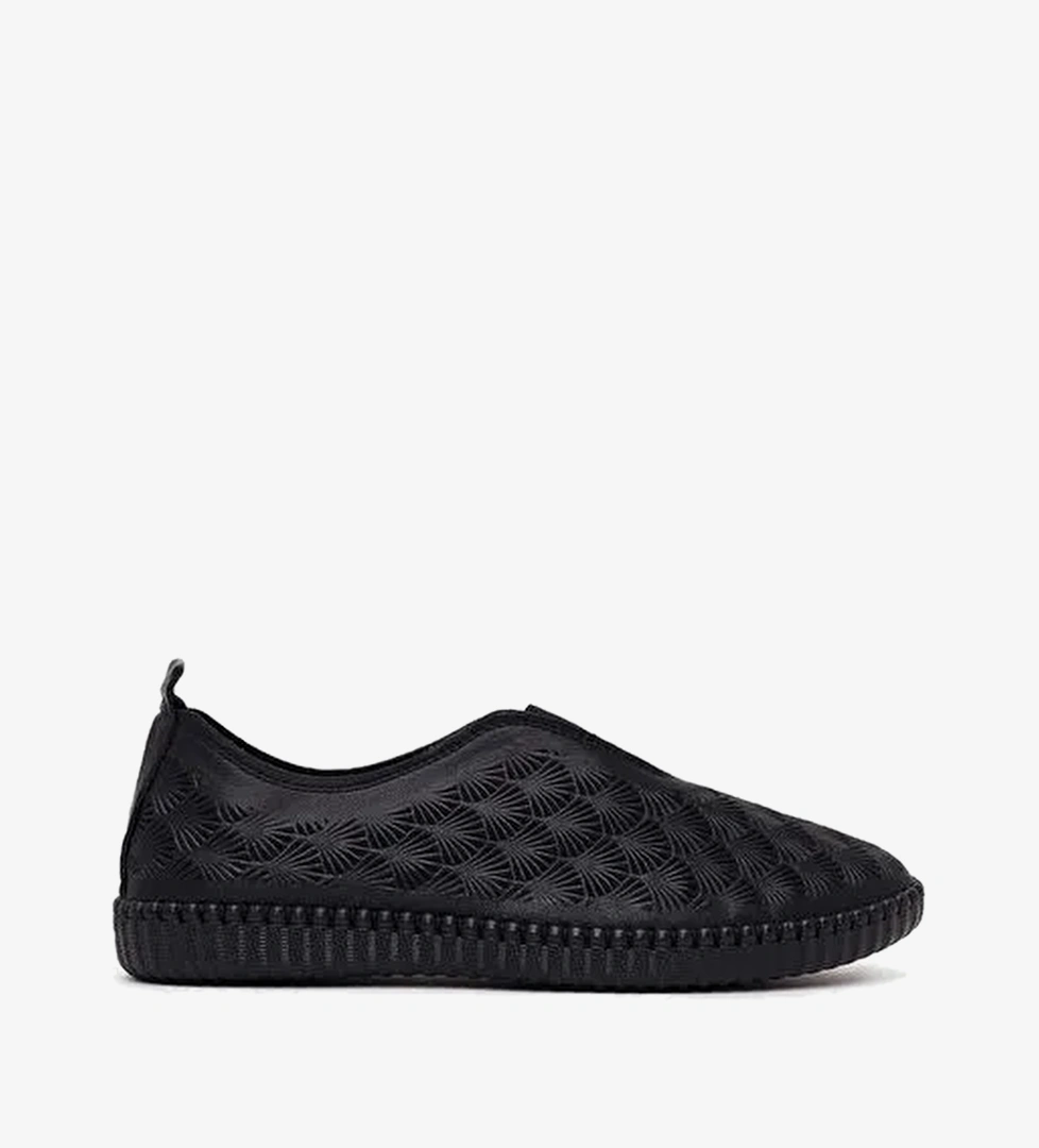 Siyah