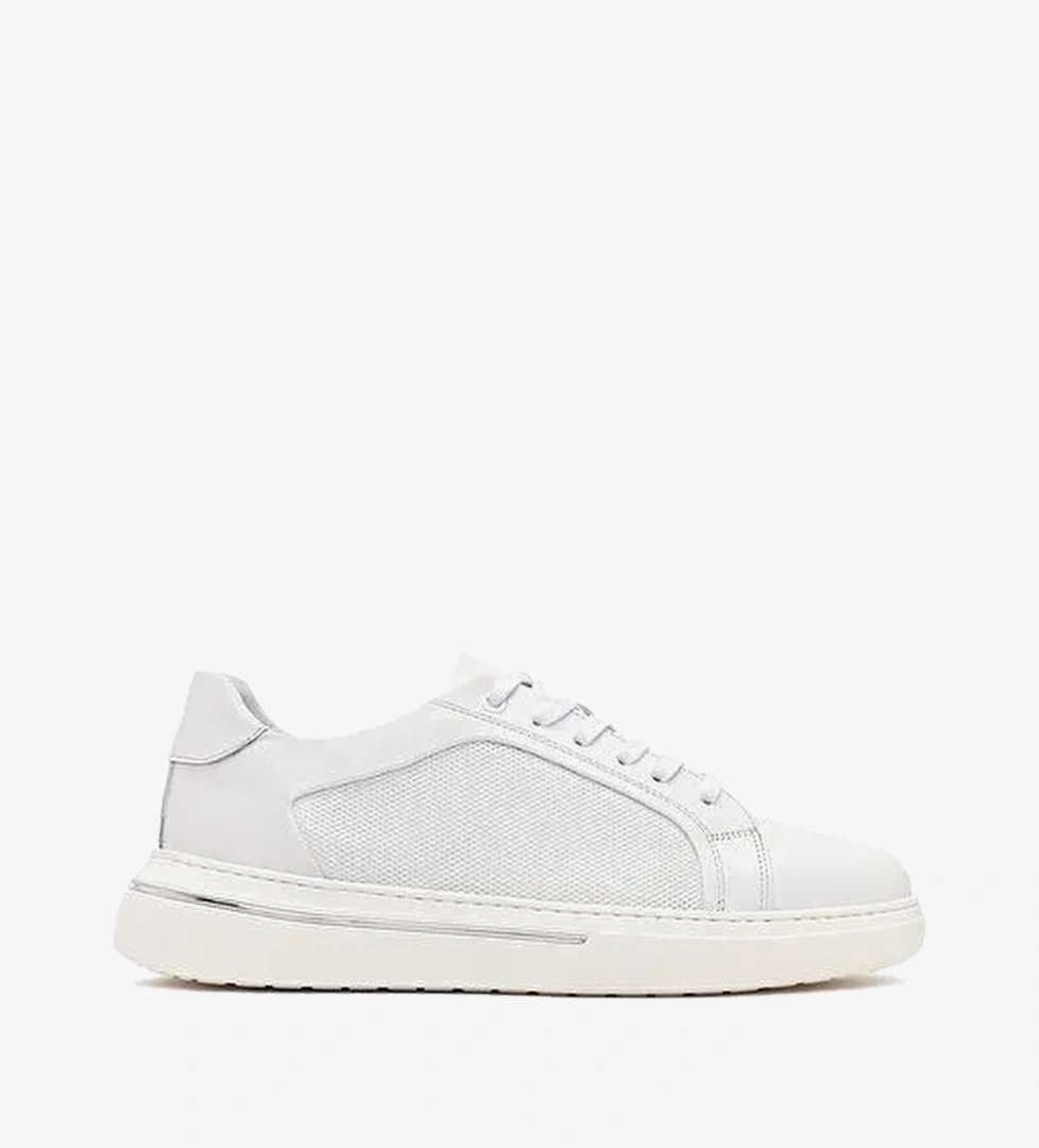 Erkek Beyaz Bağcıklı Kalın Tabanlı Deri Sneaker 26SFD660918
