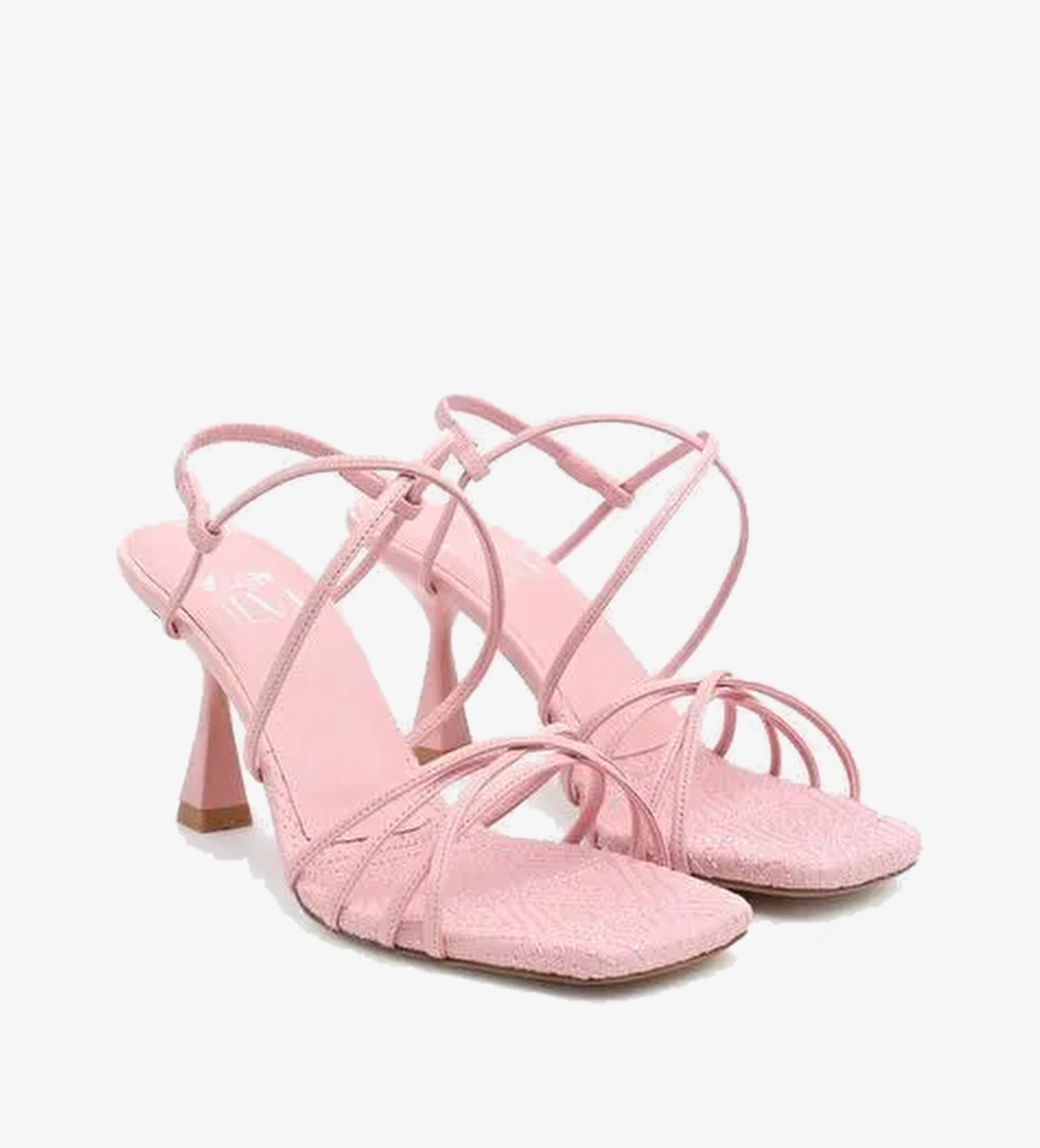 Ilvi Pembe Ilvi Hotaru
