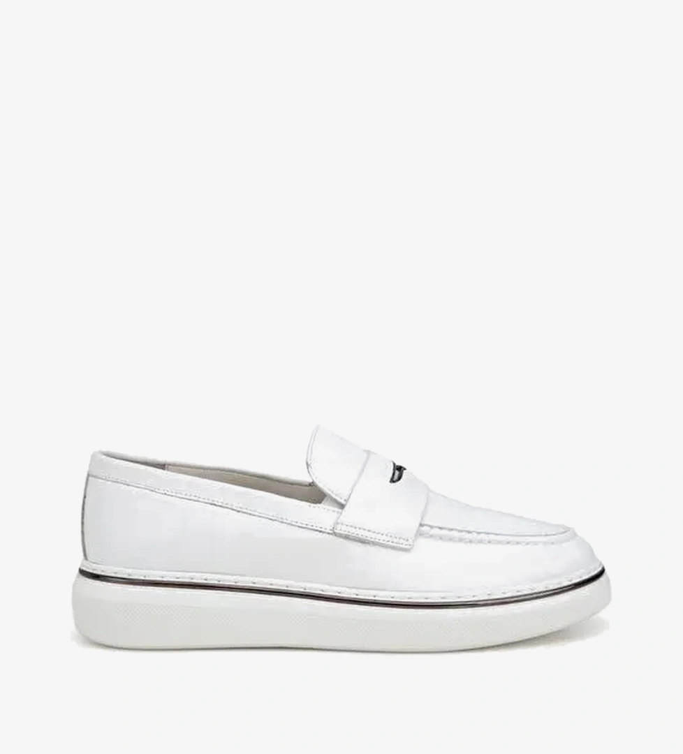Erkek Deri Beyaz Metal Toka Detaylı Günlük Loafer 02AYH318610A900