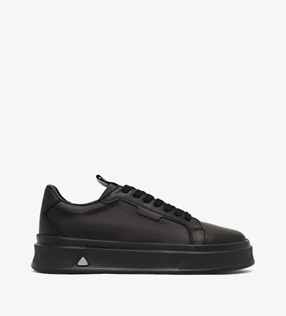 Erkek Siyah Bağcıklı Kalın Tabanlı Deri Sneaker WM740007DV