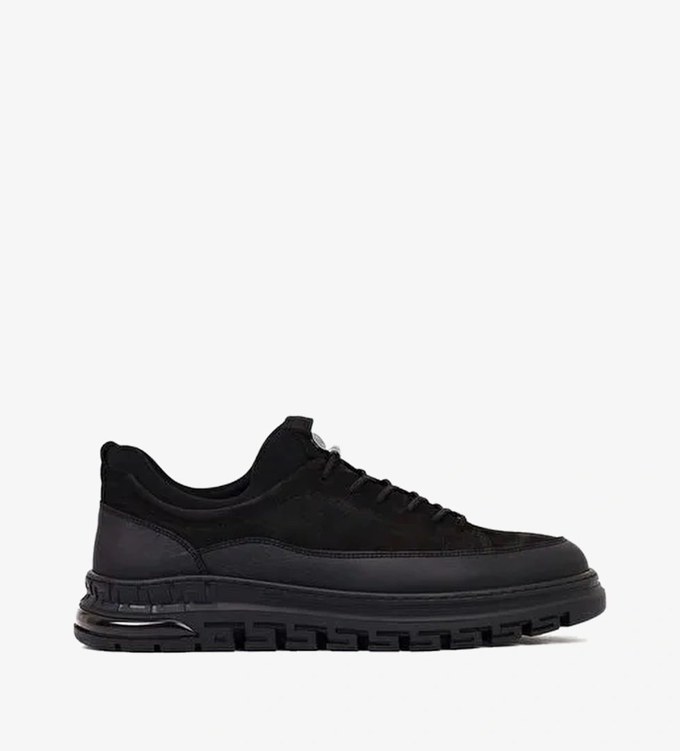 Erkek Siyah Bağcıklı Kalın Tabanlı Nubuk Deri Sneaker WM720012DN