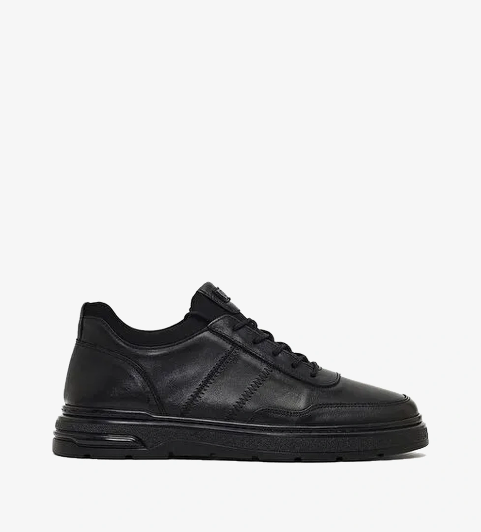 Erkek Siyah Bağcıklı Kalın Tabanlı Deri Sneaker WM700004DV