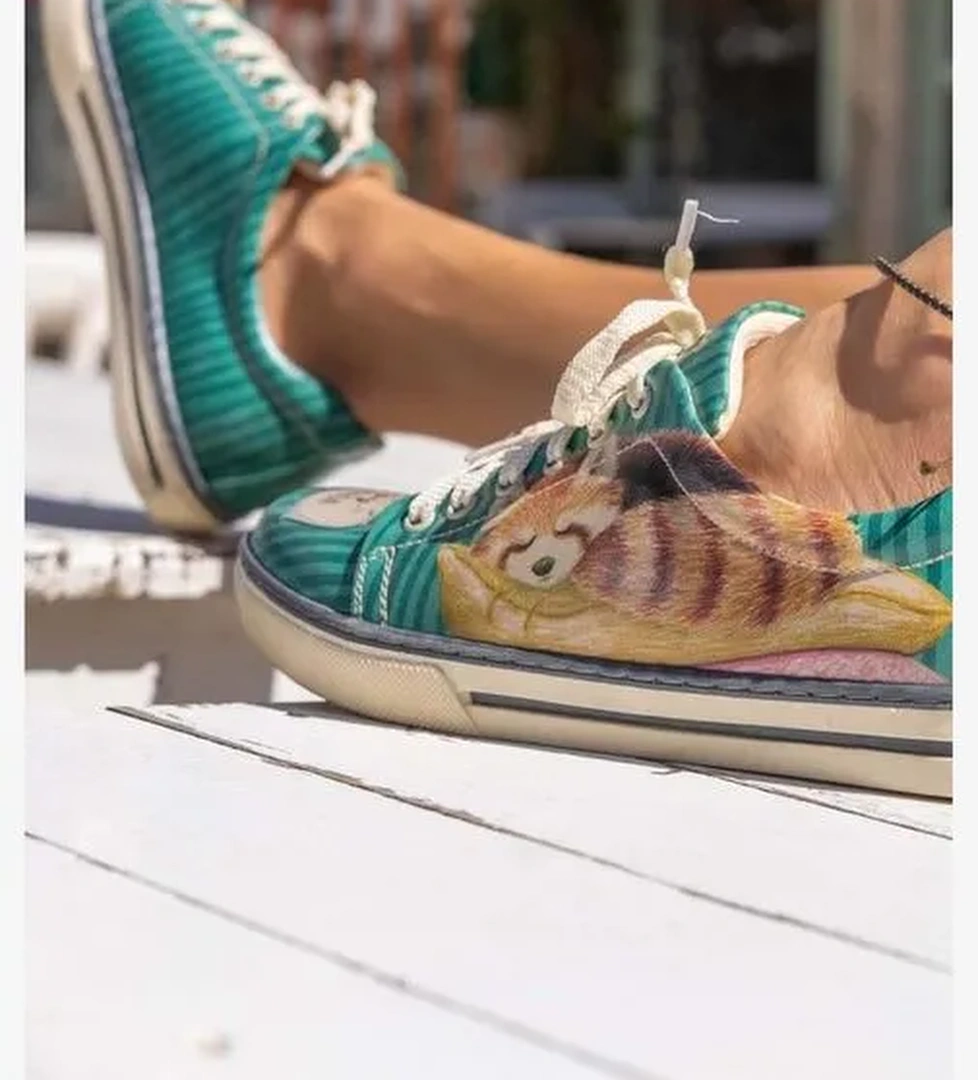 Kadın Vegan Deri Yeşil Sneakers - You are a Sleepy Red Panda Tasarım