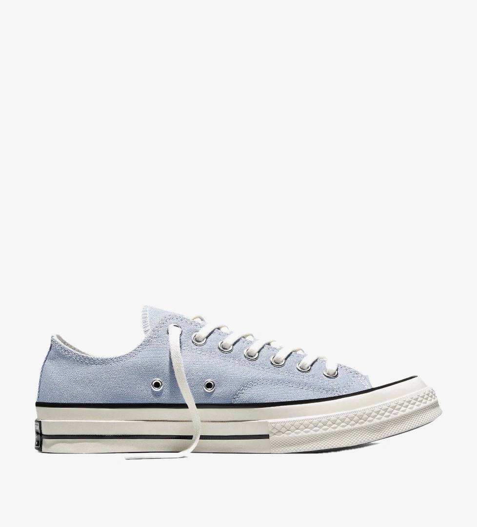 Mavi Converse Chuck