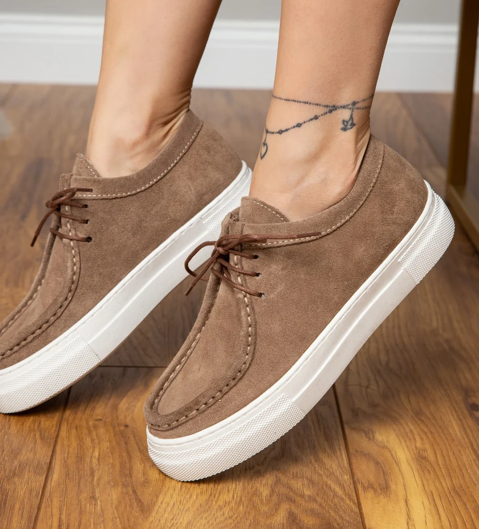 Sneaker