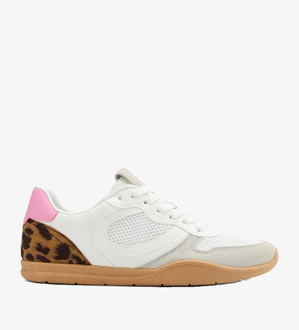 Sneaker