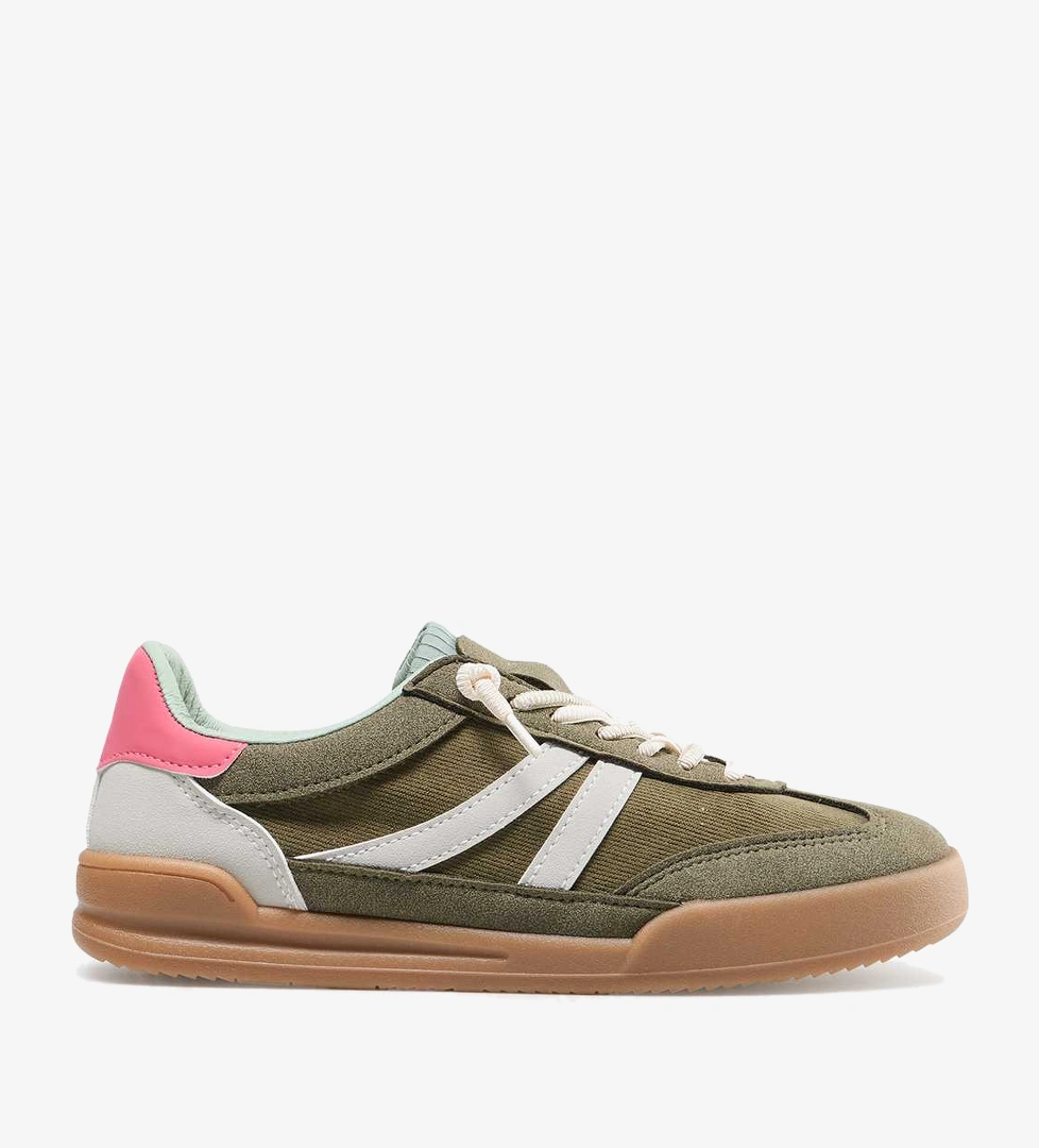 Sneaker