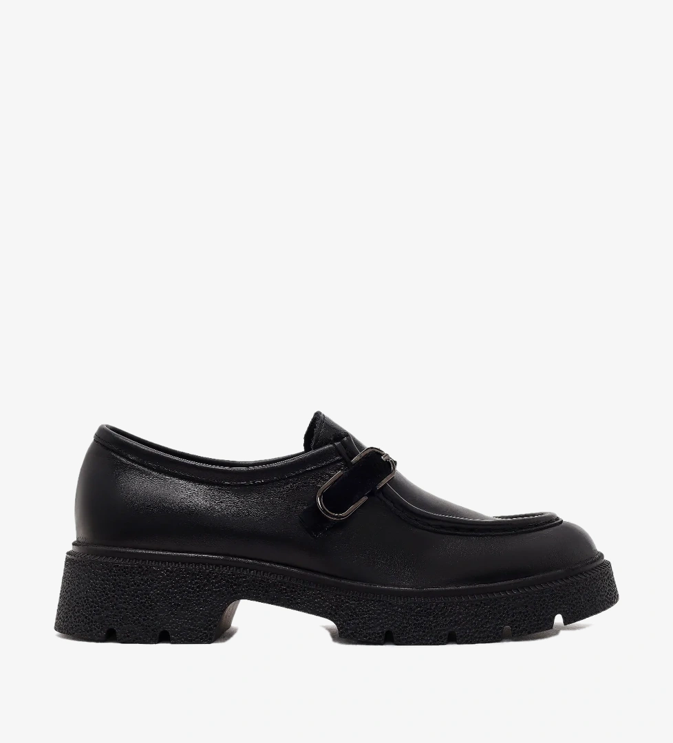 Kadın Siyah Tokalı Kalın Tabanlı Deri Maskülen Loafer