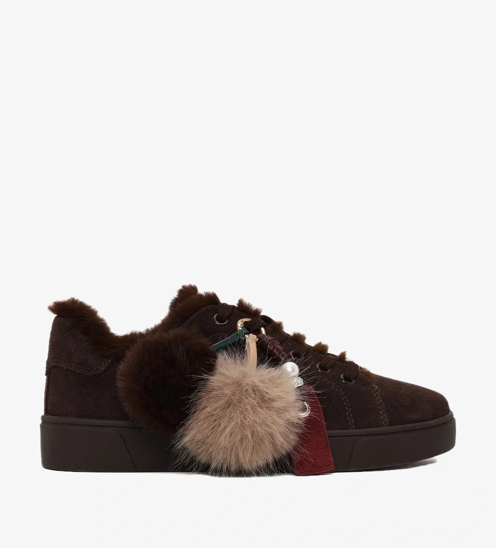 Kadın Kahverengi Bağcıklı Charmlı Süet Deri Teddy Sneaker
