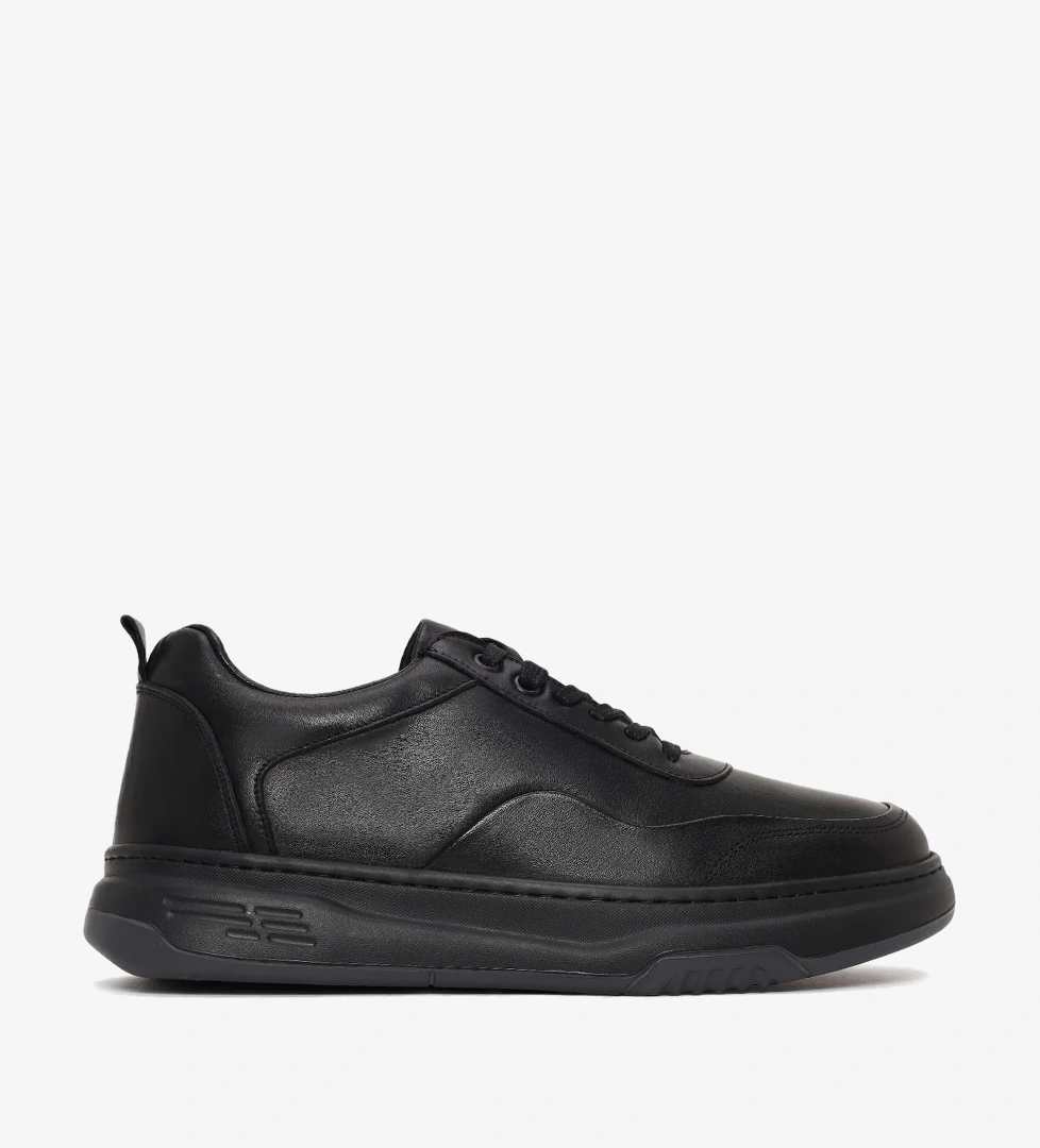 Erkek Siyah Bağcıklı Kalın Tabanlı Deri Sneaker