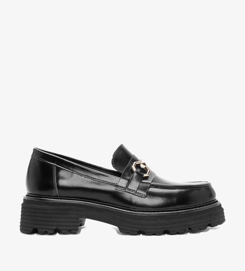 Kadın Siyah Tokalı Deri Maskülen Loafer