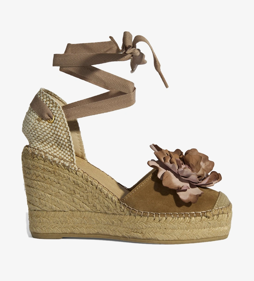 Limited Edition Bej Kadın Çiçek Aksesuarlı Jüt Bağcıklı Dolgu Topuklu Süet Espadril